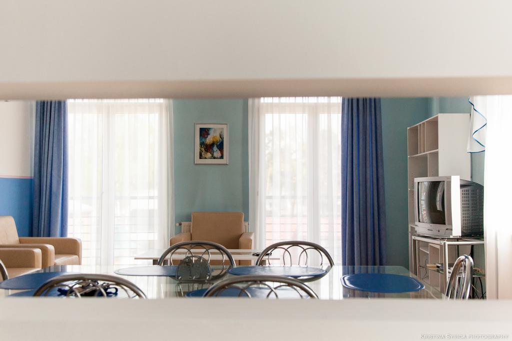 Apartamenti Alto & Ko Apartman Jūrkalne Szoba fotó