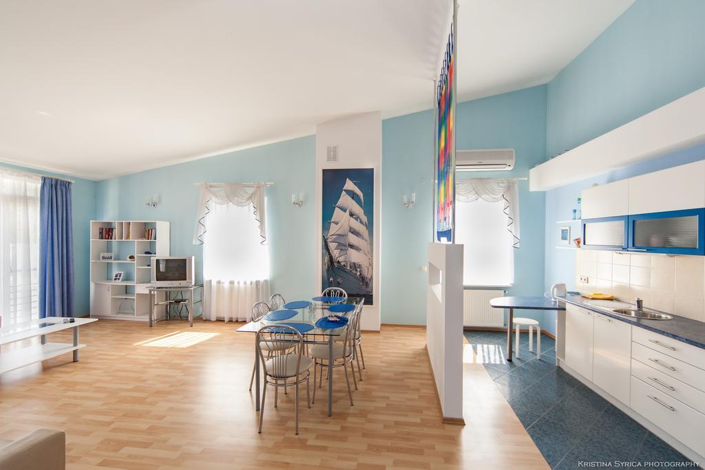 Apartamenti Alto & Ko Apartman Jūrkalne Szoba fotó